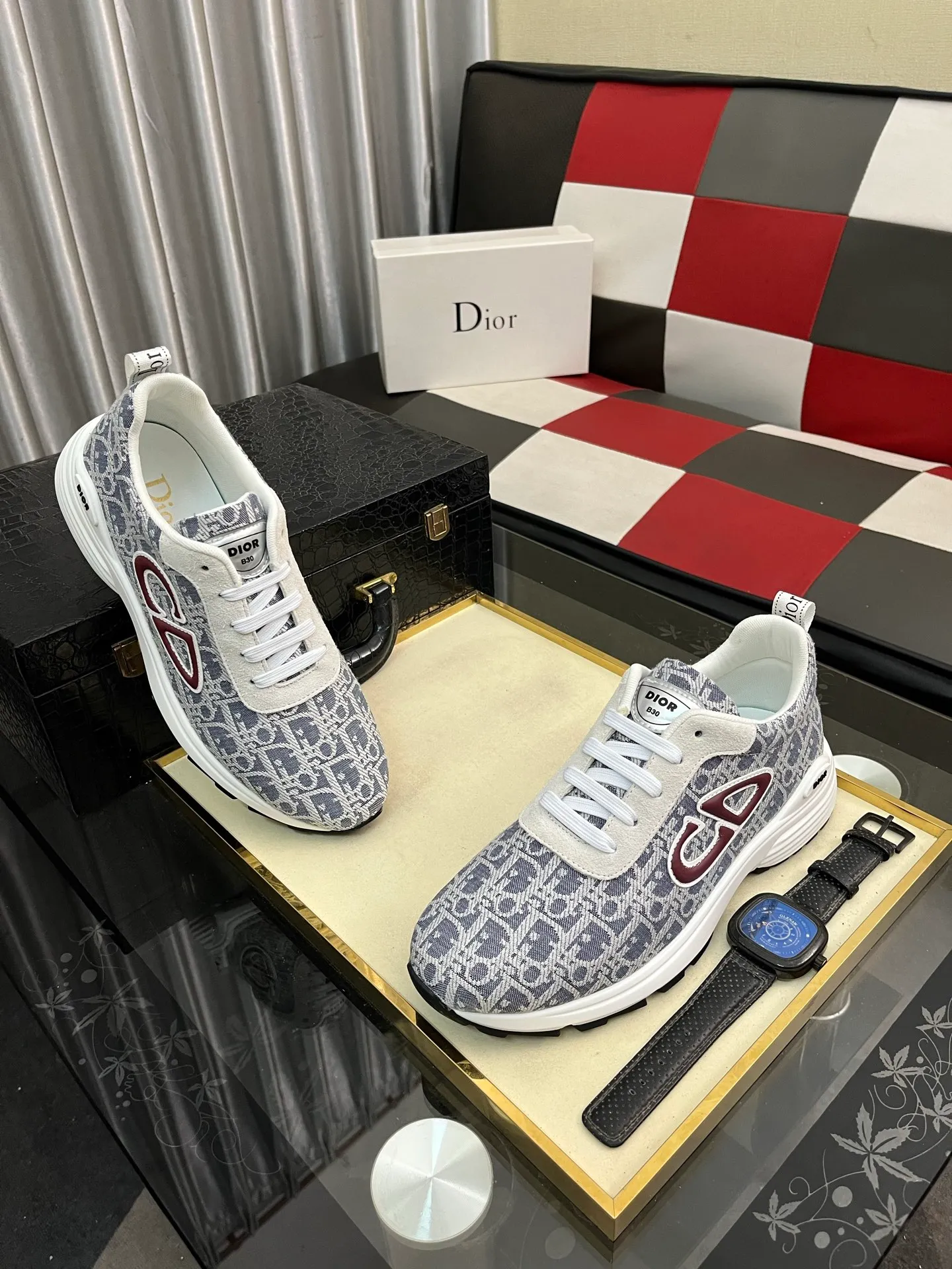 Men's Men's Shoes 💰440⌚️⌚️[Dior] Dior's new casual men's shoes are launched in Hong Kong counters. Official website 1:1 production. Original Italian materials. Designed by European and American masters. Perfect shape to create counter quality. Solid color rubber wear-resistant outsole and classic dazzling head! Super versatile and very comfortable. High-end without losing taste, fashionable and novel! ! Absolute focus! Code number: 38-445️⃣Colors available